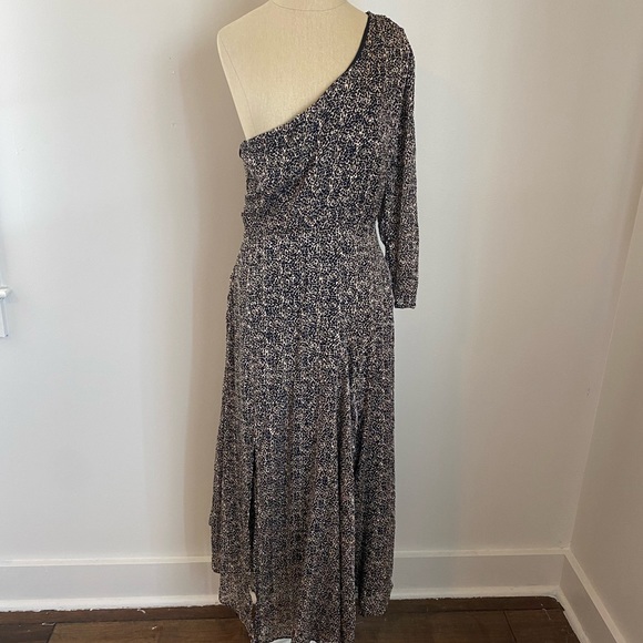 Astr Sable One Shoulder Animal Print Dress - Picture 2 of 5